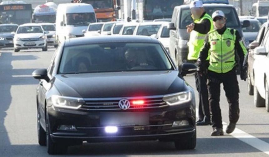 Kahramanmaraş’ta Çakar Lamba Kullanan Araca 276 Bin TL Ceza!