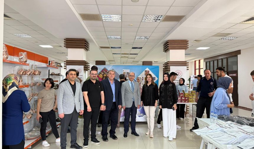 KSÜ Rektör Yardımcılarından Ceza İnfaz Kurumu Ürünleri Standına Ziyaret