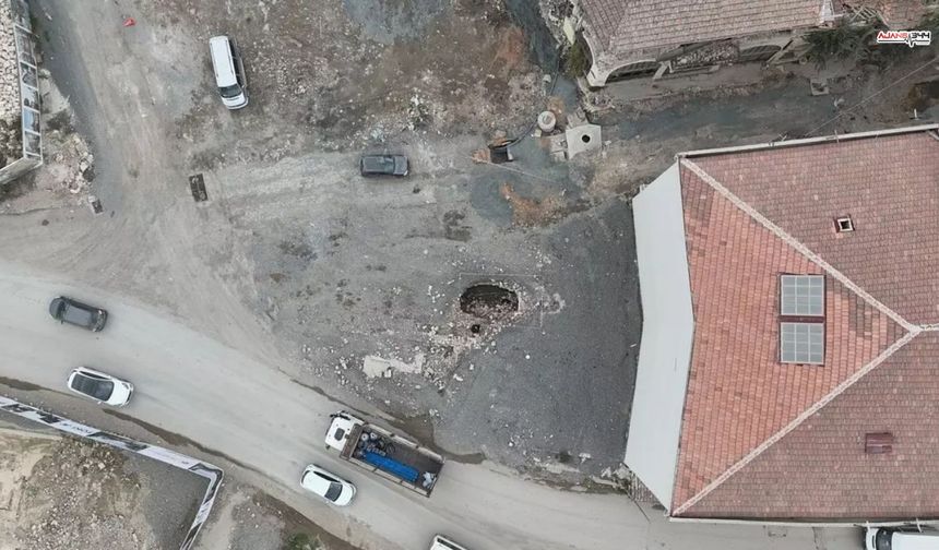 Deprem Sonrası Enkaz Altından Tarih Çıktı Görenler Hayrete Düştü