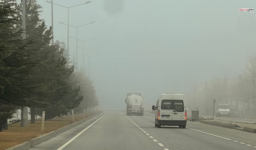 Göksun'da görüş mesafesi 20 metreye düştü