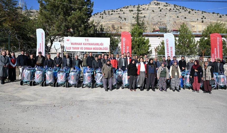 Kahramanmaraş'ta 60 üreticiye modern sağım makinesi desteği verildi