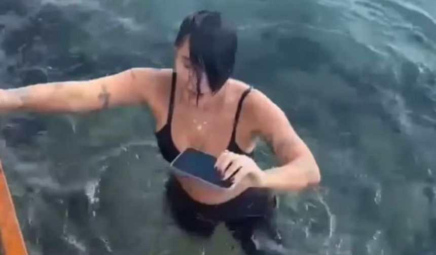 Yasemin Yürük Sahilde Telefonunu Denize Düşürdü