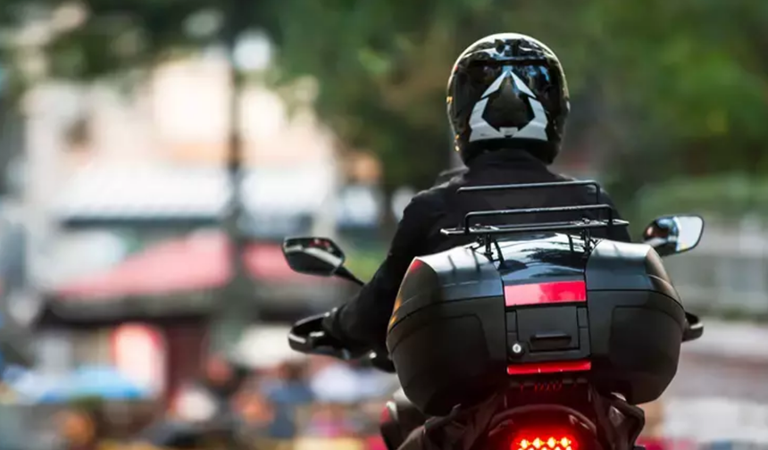 Trafikte Yeni Dönem: Kask, Eldiven ve Gözlük Artık Zorunlu