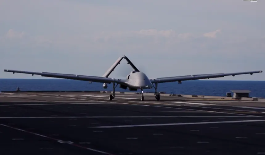 Bayraktar TB3'ten tarihi başarı! TCG Anadolu'da KUSV kontrol testi başarıyla tamamlandı