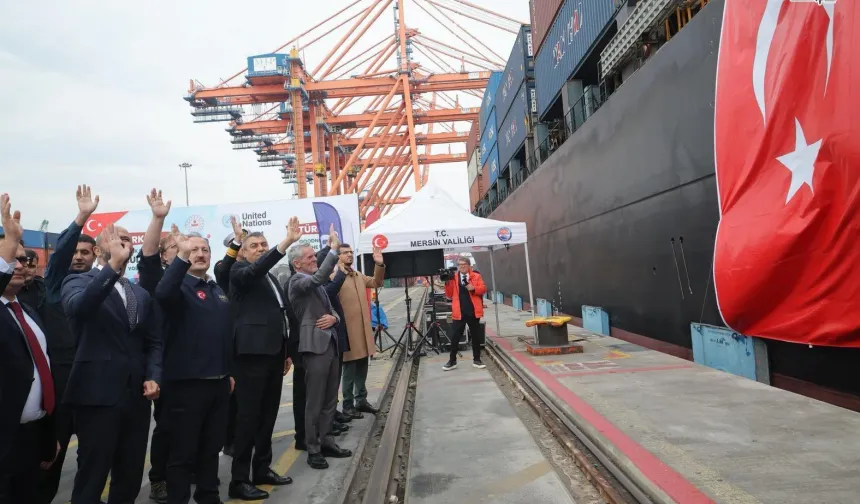 Sudan'a büyük insani destek: 30 bin çadırın ilk bölümü yola çıktı