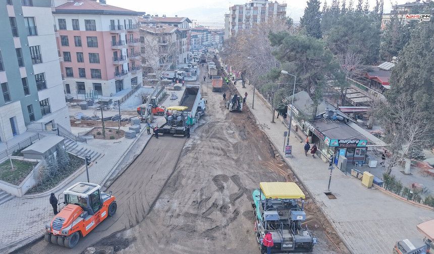 Zübeyde Hanım Bulvarı’nda asfalt hazırlıkları başladı