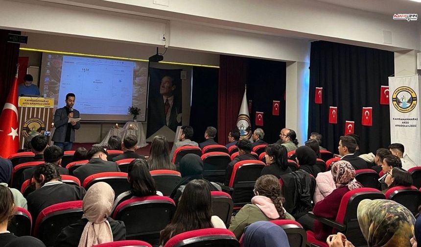 Gençler usta şairlerin dizelerini Kahramanmaraş'ta hayat verdi