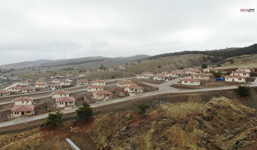Depremin yaraları yeni konutlarla sarılıyor