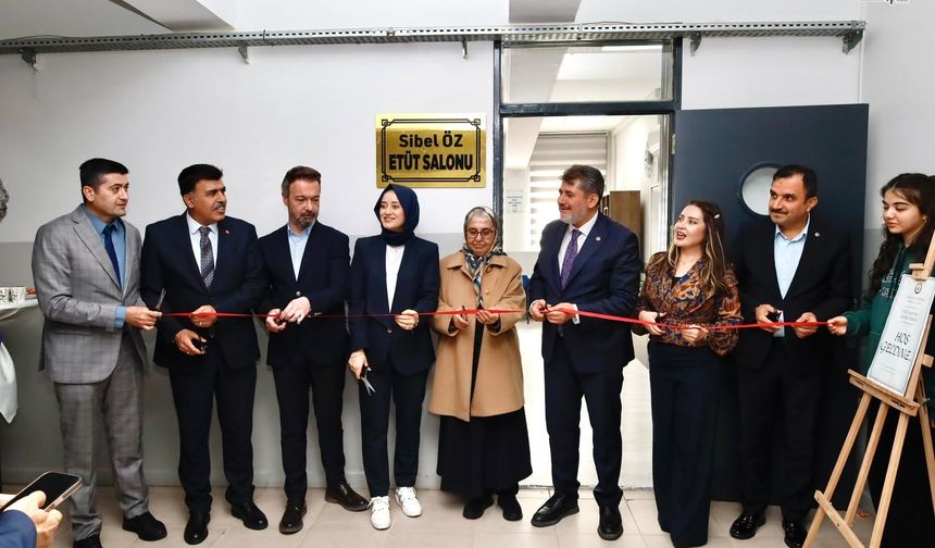 Depremde Hayatını Kaybeden Öğretmen İçin Etüt Salonu Açıldı