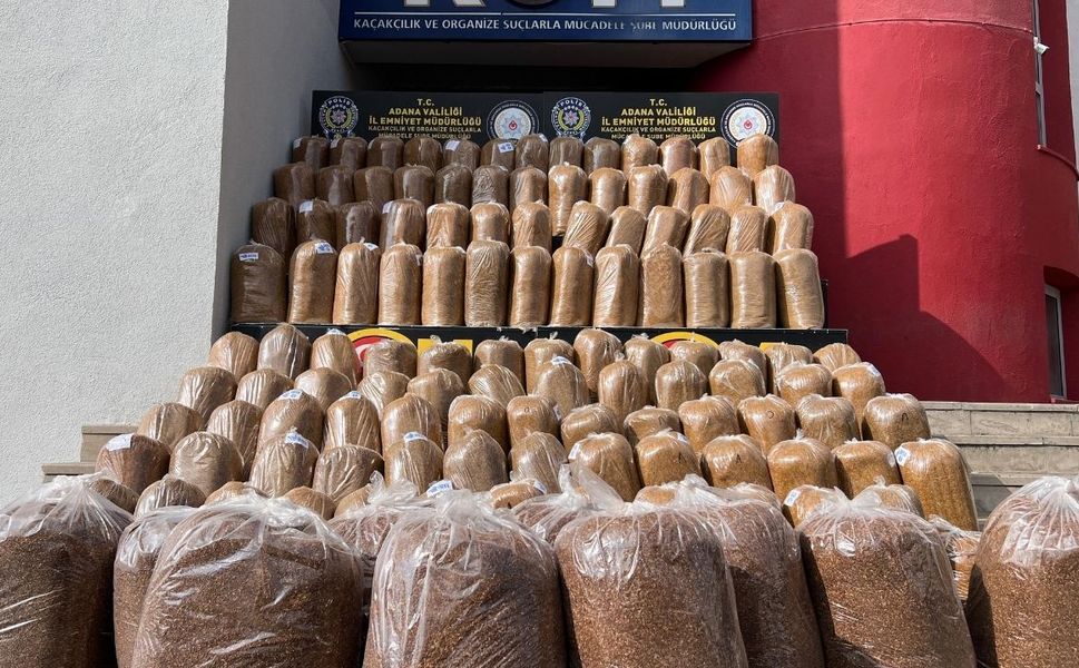 Polis Ekiplerinden Kaçak Tütün Operasyonu: Tonlarca Ürün Ele Geçirildi