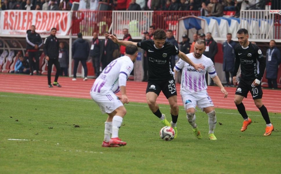 Kahramanmaraş'ta İlk Yarı Golsüz Bitti