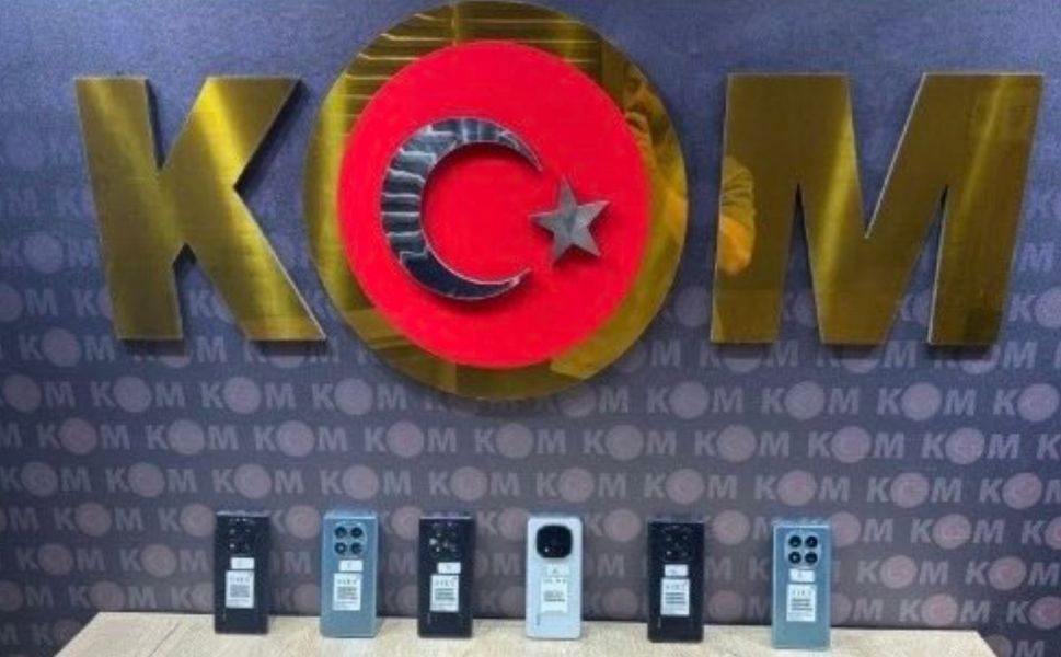 Kahramanmaraş'ta Kaçakçılık Operasyonu: 24 Telefon Yakalandı