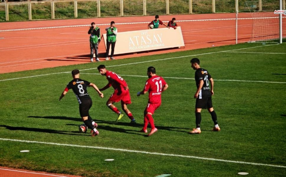 İstiklalspor lidere teslim oldu:0-1