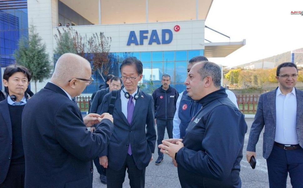 Japonya Büyükelçisi Tamura Masami Kahramanmaraş AFAD'ı ziyaret etti