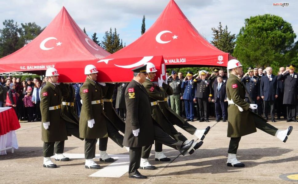 Şehit F-16 Pilotunun Cenazesi Memleketine Uğurlandı