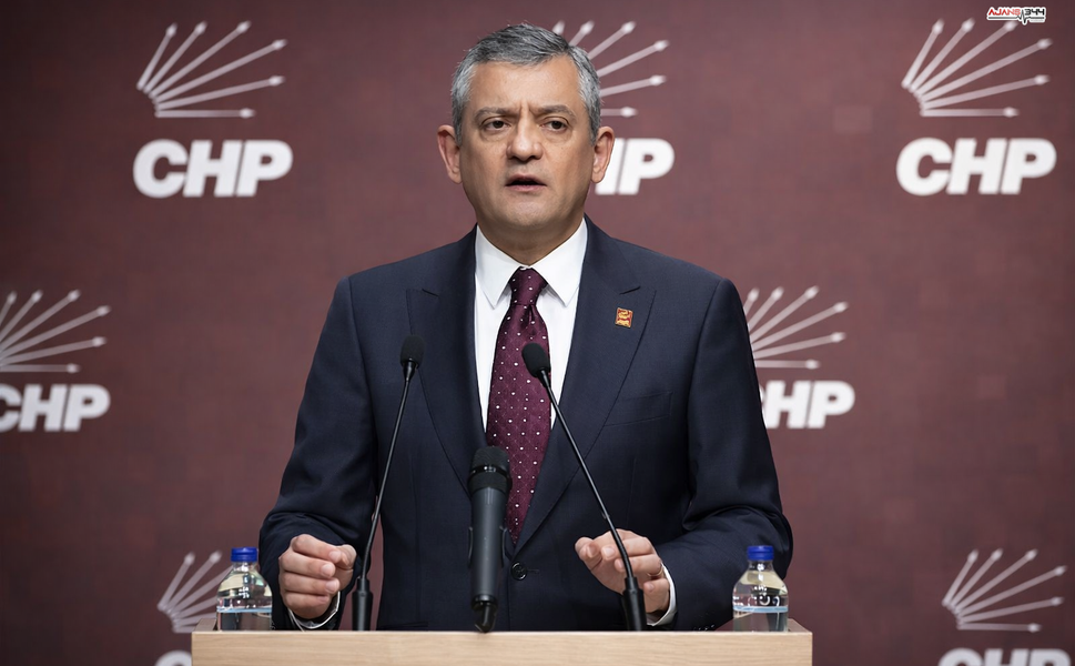 Özgür Özel’den Depremin Merkezinden  Mesaj: “Sorumluluk Almaya Geldik”