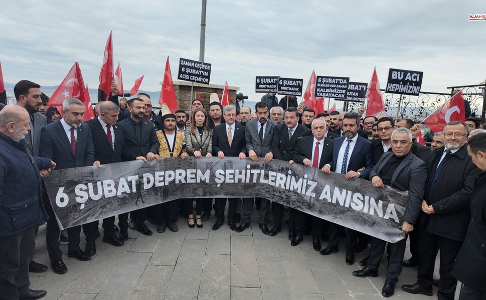 Maraş Kalesi’nde MHP’den Deprem Şehitleri İçin Anlamlı Anma