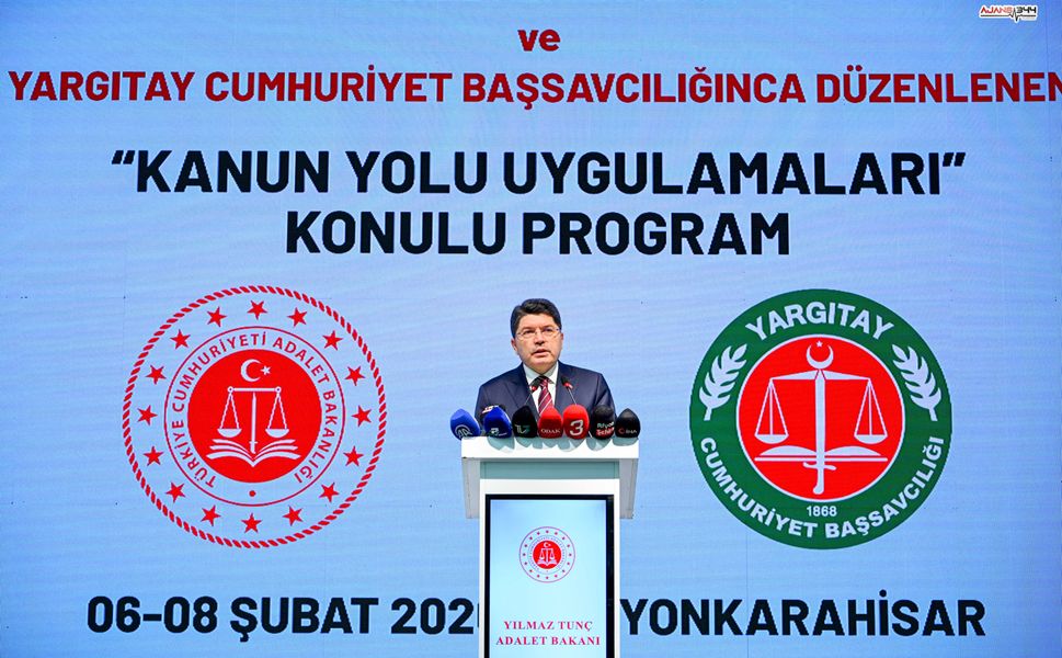 Bakan Tunç Deprem Davalarında Üç Yıllık Bilançoyu Açıkladı