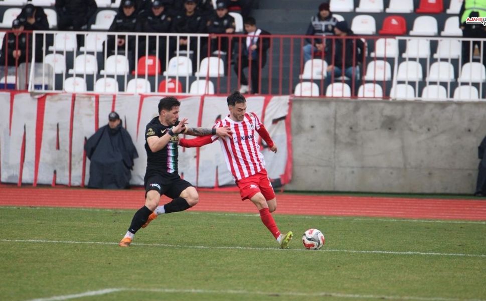 İstiklalspor, Kendi Sahasında 3 Puanı Kaptı