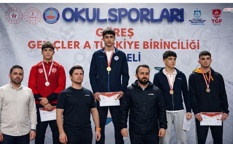 Kahramanmaraşlı Güreşçi Minderde Türkiye Üçüncüsü Oldu