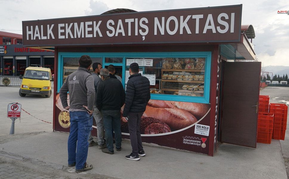 Kahramanmaraş’ta iftar sofraları için 50 bin ekmek üretiliyor