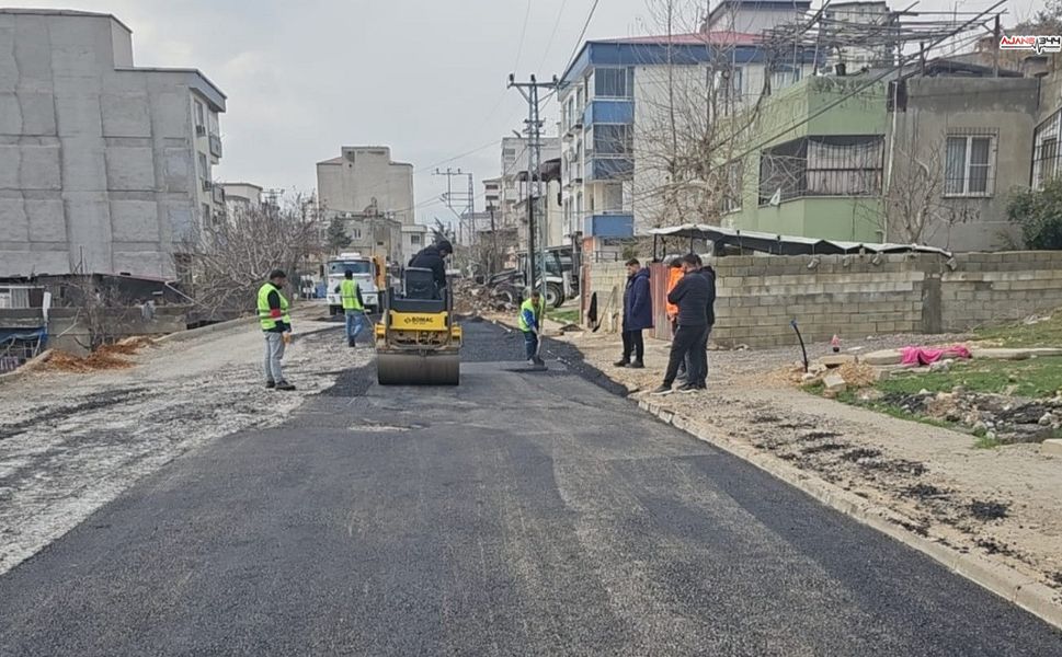 Kahramanmaraş’ta Sıcak Asfalt Mesaisi Sürüyor