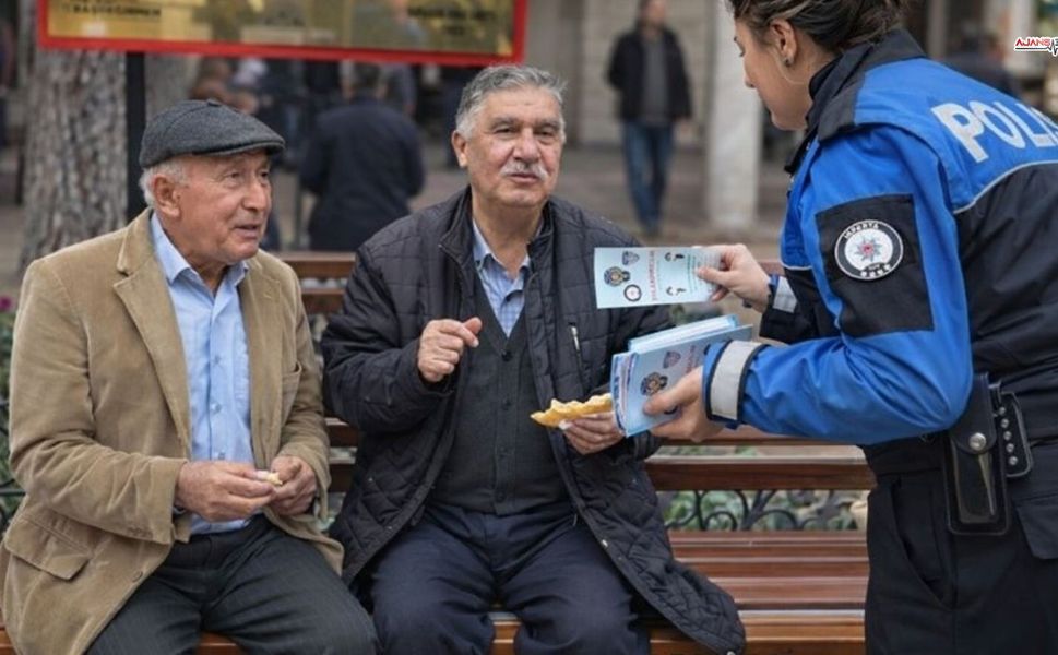 Maraş Emniyeti Sahada 764 Vatandaşa Bilgilendirme Yaptı