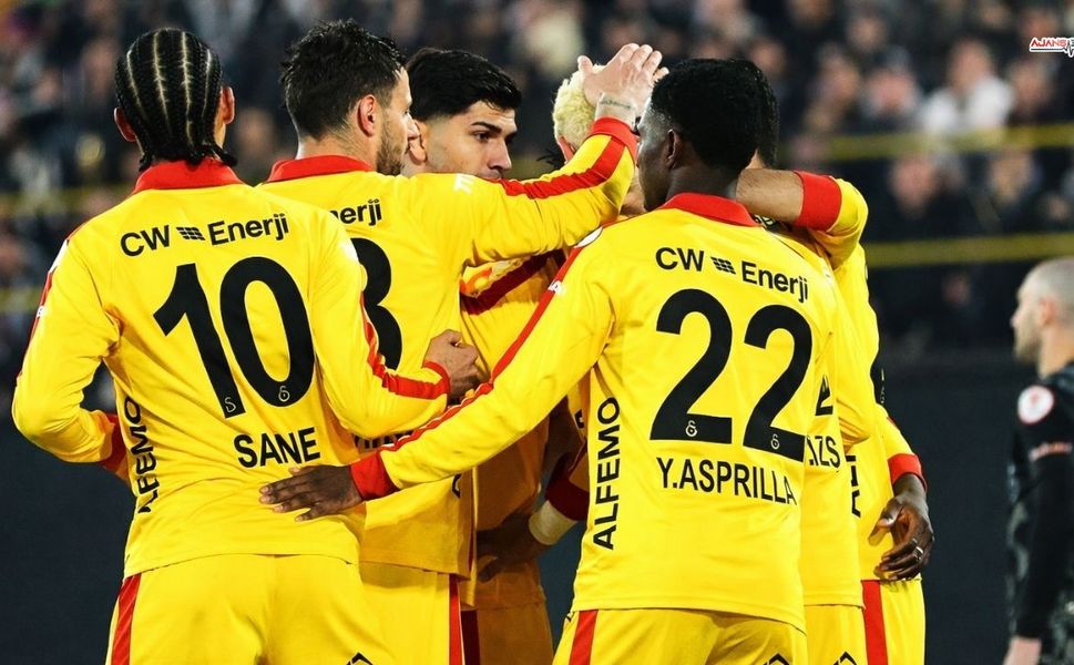 Galatasaray Deplasmanda Tur Kapısını Açtı