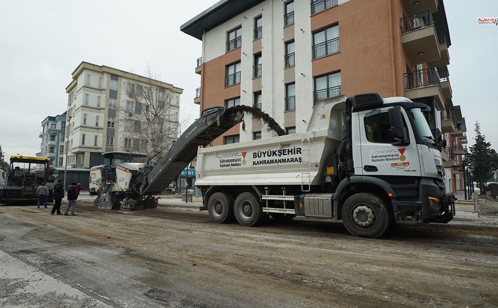 Kahramanmaraş’ta iki önemli arterde asfalt çalışması başladı