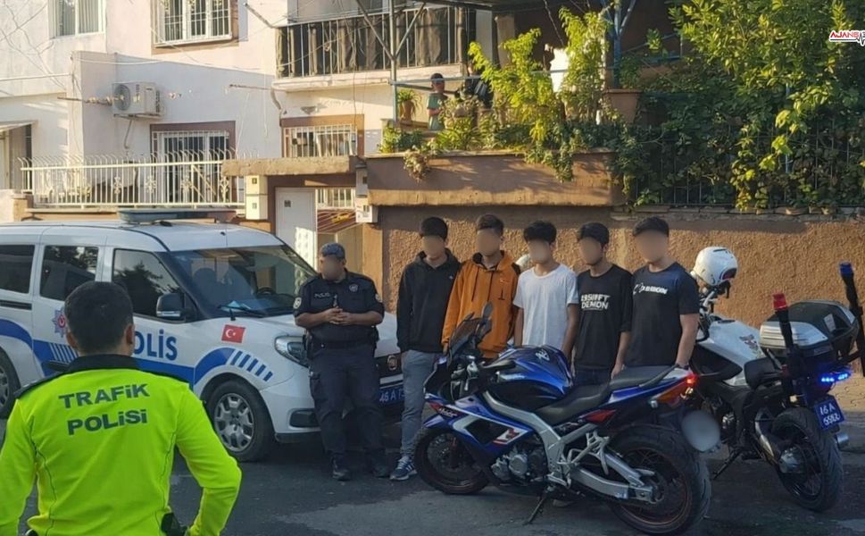 Motosiklet Hırsızları Maraş Polsinden Kaçamadı; 5 Gözaltı